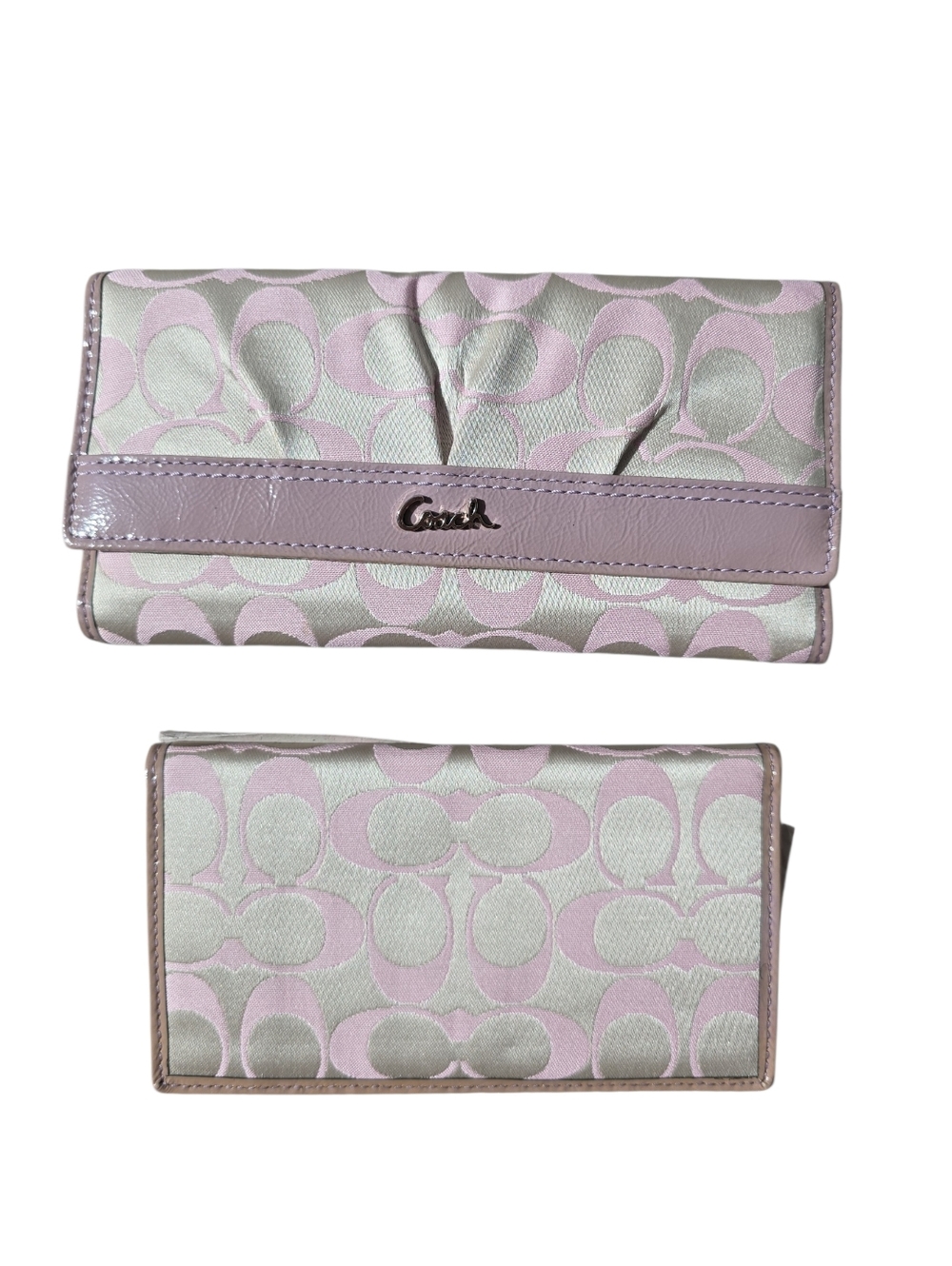 NWT Coach Soho Pleated Signature Sateen Checkbook Wallet F45222 in Lilac & White